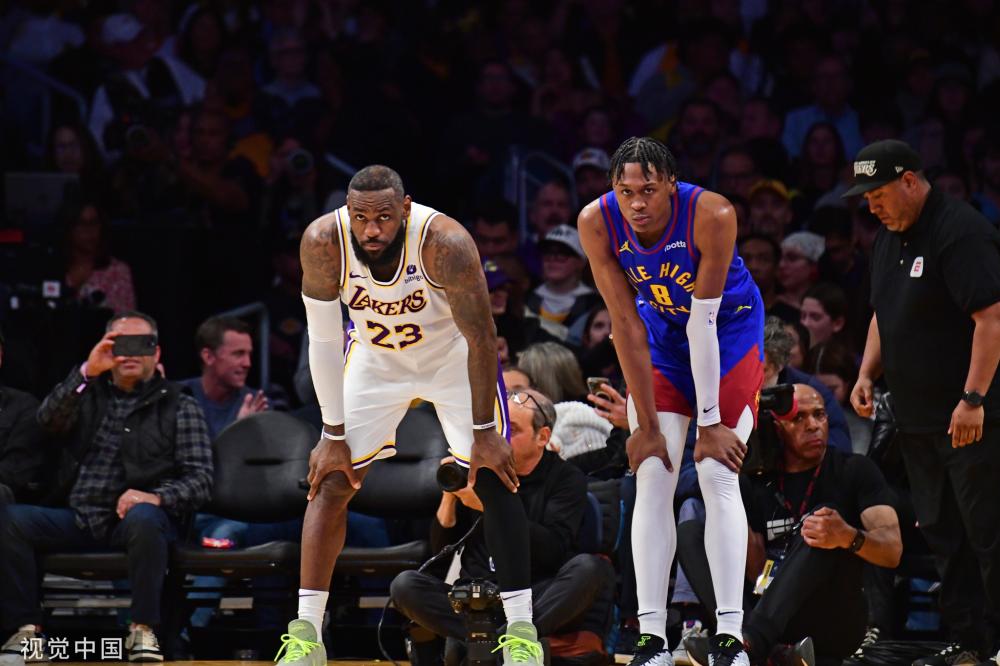 到两位球员 到两位球员